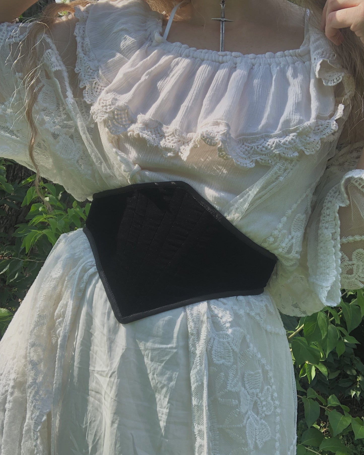 Wormwood Belt in Black Velvet