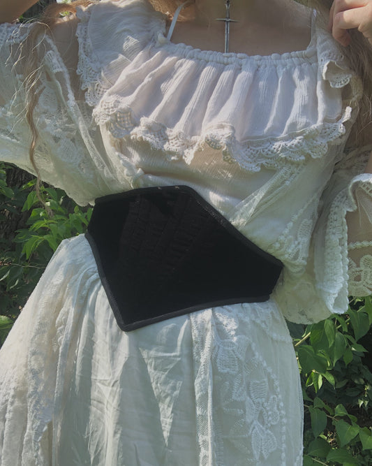 Wormwood Belt in Black Velvet
