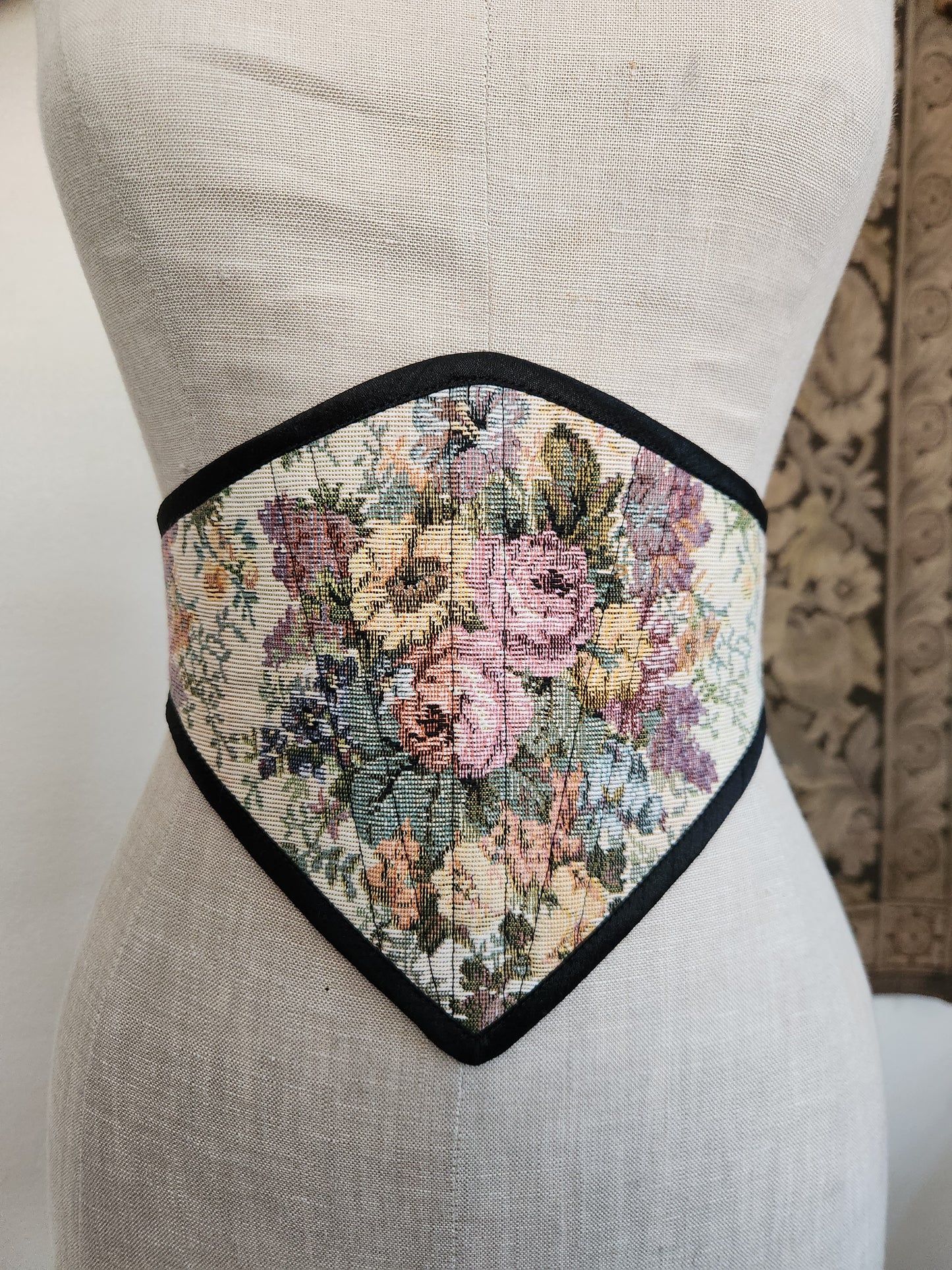 Tapestry Wormwood Belt (Large)